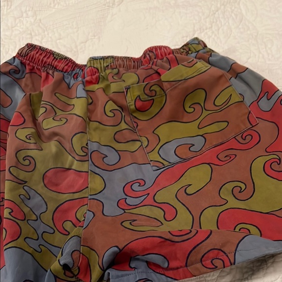 Colorful Abstract Patterned Shorts - Picture 5 of 6